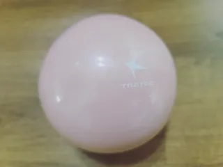 트라택 쿠셔닝 웨이트볼 0.5kg + 1kg SET — 5점을 준 리뷰어가 2022년 6월 올린 사용 사진