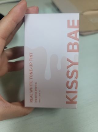 KISSY BAE 키시베이 키시베이 리얼화이트 톤업틴트 — 1점을 준 리뷰어가 2021년 9월 올린 사용 사진