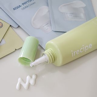 아이레시피 마일드시카 브라이트닝 업 선스크린 SPF50+ PA++++ — 5점을 준 리뷰어가 2023년 6월 올린 사용 사진