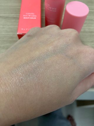 스킨큐어 산다화 카멜리아 안티 링클 멀티밤 — 5점을 준 리뷰어가 2023년 10월 올린 사용 사진