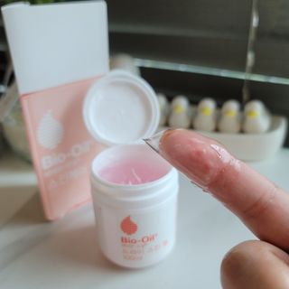 바이오오일 [바이오-오일] 드라이 스킨 젤 100ml — 5점을 준 리뷰어가 2021년 9월 올린 사용 사진
