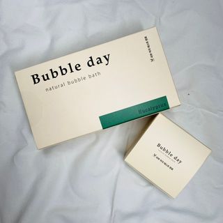 버블데이 아로마/과일 거품 입욕제 — 5점을 준 리뷰어가 2021년 7월 올린 사용 사진