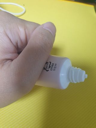 러브모아 향수 고체향수 승무원 고체향수 바르는 향수 니치향수 도손 우드세이지 앤 씨솔트 — 4점을 준 리뷰어가 2022년 10월 올린 사용 사진