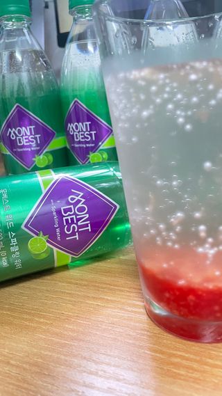 몽베스트 Montbest with Sparkling water Lime20병 — 5점을 준 리뷰어가 2022년 7월 올린 사용 사진