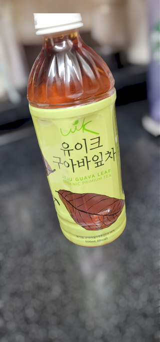 소담스퀘어 상암 제로카페인x제로칼로리 제주 유기농 유이크 구아바잎차 500ml x 6개입 (1박스) — 5점을 준 리뷰어가 2022년 11월 올린 사용 사진