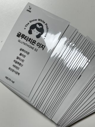메디포스트 모비타 글루타치온 이지 필름형 30매 — 5점을 준 리뷰어가 2022년 12월 올린 사용 사진
