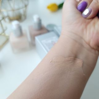 [RMK] 메이크업 베이스 + 리퀴드 파운데이션 — 4점을 준 리뷰어가 2021년 3월 올린 사용 사진
