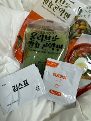 클린24시간 올리브 발효곤약면 찰비빔면 1세트-(3봉) — 4.5점을 준 리뷰어가 2024년 3월 올린 사용 사진