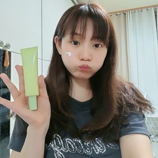 아이레시피 마일드시카 브라이트닝 업 선스크린 SPF50+ PA++++ — 5점을 준 리뷰어가 2023년 6월 올린 사용 사진