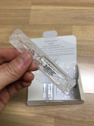 유니베르소 산소앰플 7일 집중케어 앰플 — 5점을 준 리뷰어가 2021년 7월 올린 사용 사진