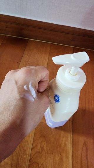 카프리나 산양밀크 모이스춰라이징 바디로션 350ml(라벤더향) — 4.5점을 준 리뷰어가 2023년 5월 올린 사용 사진