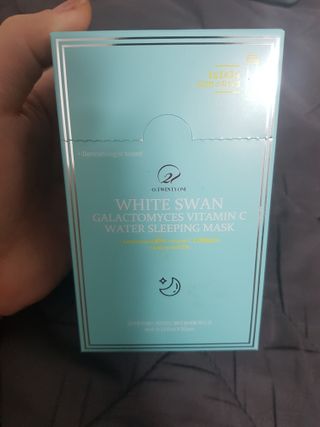 오투에니원 화이트 스완 갈락토미세스 비타민 C 워터 슬리핑 마스크 — 5점을 준 리뷰어가 2022년 12월 올린 사용 사진