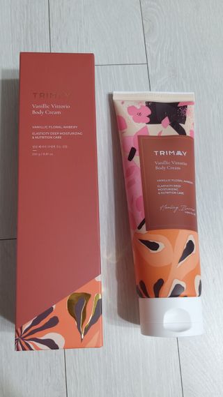트리마이 주름개선 기능성의 퍼퓸 바디케어, 힐링 베리어 바디크림 3종 택1 — 5점을 준 리뷰어가 2022년 10월 올린 사용 사진