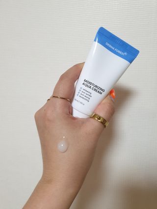 더마포레스트 모이스처라이징 아쿠아크림 / 수분크림 히알루론산 펩타이드 보습 미백 주름개선 — 5점을 준 리뷰어가 2021년 6월 올린 사용 사진