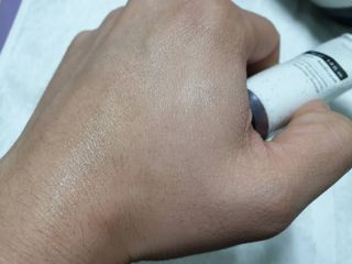 멈칫(MUMCHIT) 넥퍼퓸 NECKPERFUME 2가지 향 — 5점을 준 리뷰어가 2021년 12월 올린 사용 사진