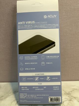 아클리브 Premium 항균 항바이러스 액정 보호필름(iPhone) — 5점을 준 리뷰어가 2022년 10월 올린 사용 사진