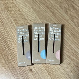 [후르디아] 끈적임 없는 착한성분 비건  핸드크림 3종 — 5점을 준 리뷰어가 2022년 11월 올린 사용 사진