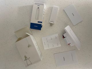아카라 조명 스위치를 누워서 끄는 방법 (스마트 조명 스위치 2구 + 무선 리모트 스위치 1구 T1, 스마트 허브 E1) — 5점을 준 리뷰어가 2021년 12월 올린 사용 사진