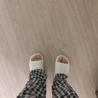 창신리빙 [프랑코 EVA 항균 거실화] 똑똑한 정리 수납 — 5점을 준 리뷰어가 2021년 2월 올린 사용 사진