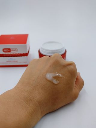 레드투래드 센서티브 슈퍼 크림 50ml — 4.5점을 준 리뷰어가 2021년 9월 올린 사용 사진