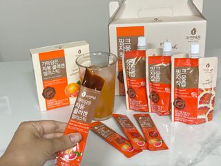 자연에온 핑크 자몽 착즙 100mL 10개입 1BOX +가 득담은 자몽 콜라겐 젤리스틱 1BOX — 5점을 준 리뷰어가 2021년 6월 올린 사용 사진