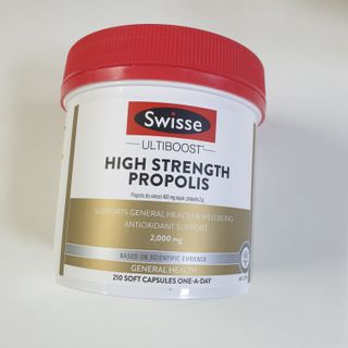 Swisse 스위스 고함량 프로폴리스 2,000mg 210정 — 5점을 준 리뷰어가 2021년 11월 올린 사용 사진
