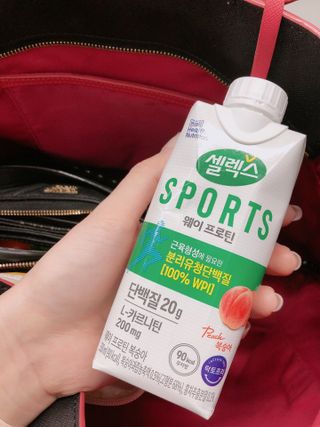 셀렉스스포츠 셀렉스 스포츠 웨이 프로틴 복숭아_ 330ml x 12팩 — 5점을 준 리뷰어가 2021년 3월 올린 사용 사진