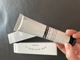 멈칫(MUMCHIT) 넥퍼퓸 NECKPERFUME 2가지 향 — 5점을 준 리뷰어가 2021년 11월 올린 사용 사진