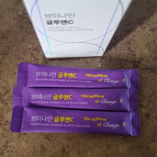 브이나인 글루타치온 비타민C 콜라겐 세라마이드 14포 1BOX — 5점을 준 리뷰어가 2022년 7월 올린 사용 사진