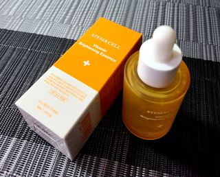 체르엠 스템앤셀 비타민 브라이트닝 에센스 30ml 1개 — 5점을 준 리뷰어가 2022년 1월 올린 사용 사진