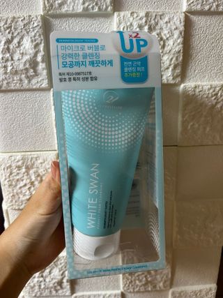 오투에니원 화이트 스완 퍼펙트 폼 클렌징 150g 퍼프증정 — 5점을 준 리뷰어가 2023년 1월 올린 사용 사진