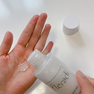 플레라디 에델바이스 오일 밸런싱 토너 — 4점을 준 리뷰어가 2021년 7월 올린 사용 사진