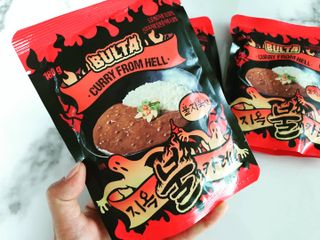 불타 지옥불카레 불지옥맛 180g x 3봉 — 5점을 준 리뷰어가 2021년 6월 올린 사용 사진