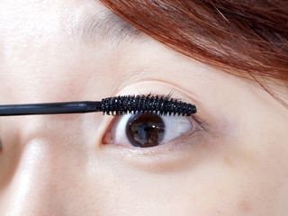 더소설 소설 블랙아이래쉬 세럼 10g(SOSEOL BLACK EYELASH SERUM 10g) — 5점을 준 리뷰어가 2023년 12월 올린 사용 사진