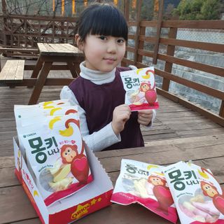 폭신 쫄깃 식감 로맨스, 몽키나나 젤리 8봉지 — 5점을 준 리뷰어가 2021년 3월 올린 사용 사진