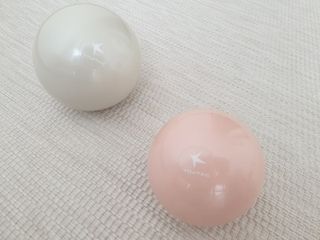 트라택 쿠셔닝 웨이트볼 0.5kg + 1kg SET — 5점을 준 리뷰어가 2022년 5월 올린 사용 사진