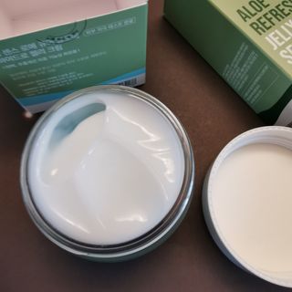 김정문알로에 큐어 큐어 알로에 리프레쉬 젤리 세럼, 큐어 알로에 하이드로 젤리 크림 — 5점을 준 리뷰어가 2021년 3월 올린 사용 사진