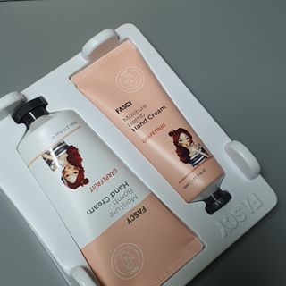 파시 FASCY 高保湿ハンドクリーム40ml+80ml セット — 5점을 준 리뷰어가 2021년 7월 올린 사용 사진