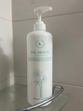 [닥터문] 센텔라 시카케어 화이트머스크 바디워시 1000ml — 5점을 준 리뷰어가 2023년 8월 올린 사용 사진