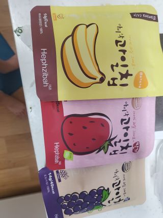 아비삭 과일칩 딸기, 감, 포도, 바나나 4종 — 5점을 준 리뷰어가 2021년 8월 올린 사용 사진