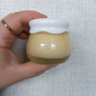 [후르디아] 미백 기능성 감귤 브라이트닝 크림 — 5점을 준 리뷰어가 2021년 4월 올린 사용 사진