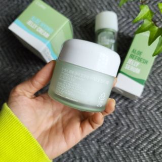 김정문알로에 큐어 큐어 알로에 리프레쉬 젤리 세럼, 큐어 알로에 하이드로 젤리 크림 — 5점을 준 리뷰어가 2021년 3월 올린 사용 사진