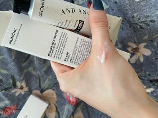 멈칫(MUMCHIT) 넥퍼퓸 NECKPERFUME 2가지 향 — 4.5점을 준 리뷰어가 2021년 11월 올린 사용 사진