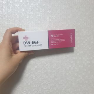 이지듀 DW-EGF 크림 다이브좀_콜라겐이 쏙쏙, 탄력피부로 다이빙 — 5점을 준 리뷰어가 2021년 2월 올린 사용 사진