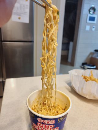 NISSIN 닛신 컵누들  4종 - 씨푸드오리지날, 씨푸드 스파이시, 씨푸드 커리, 씨푸드 XO소스 — 4.5점을 준 리뷰어가 2023년 2월 올린 사용 사진