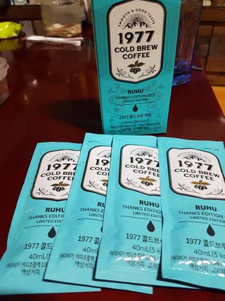 여우두마리 1977 콜드브루 스틱 더치커피 루후 커피팩토리 — 5점을 준 리뷰어가 2021년 2월 올린 사용 사진