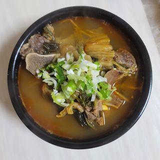 요리반상회 용문해장국 2팩 + 뚝배기 1개 — 5점을 준 리뷰어가 2021년 3월 올린 사용 사진