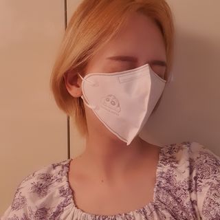 [숨그림]  덴탈마스크 짱구 우리아이 그리고 내가 쓰는 믿을수있는 케릭터 마스크  16종 — 5점을 준 리뷰어가 2021년 10월 올린 사용 사진