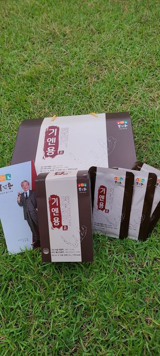 [몸엔용] 무더운 날씨에 국산녹용 기엔용으로 몸보신 50ml x 30포 — 5점을 준 리뷰어가 2021년 6월 올린 사용 사진