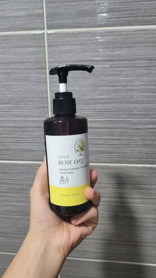 라라로즈데이 시즌2 여성청결제 200ml 아로마 페미민 클렌저, 독일더마인증 — 4점을 준 리뷰어가 2021년 9월 올린 사용 사진